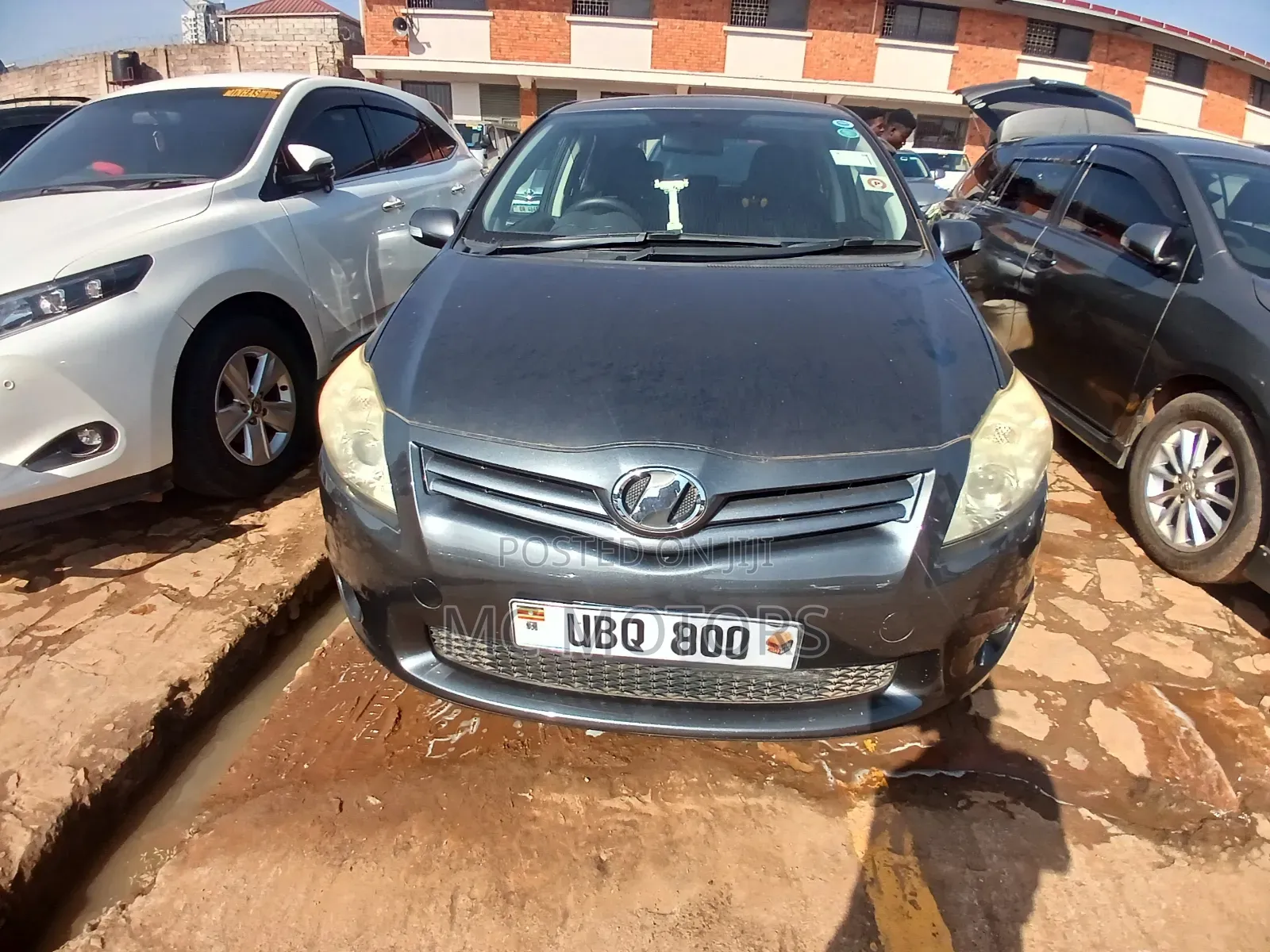 Toyota Auris 2011 Gray