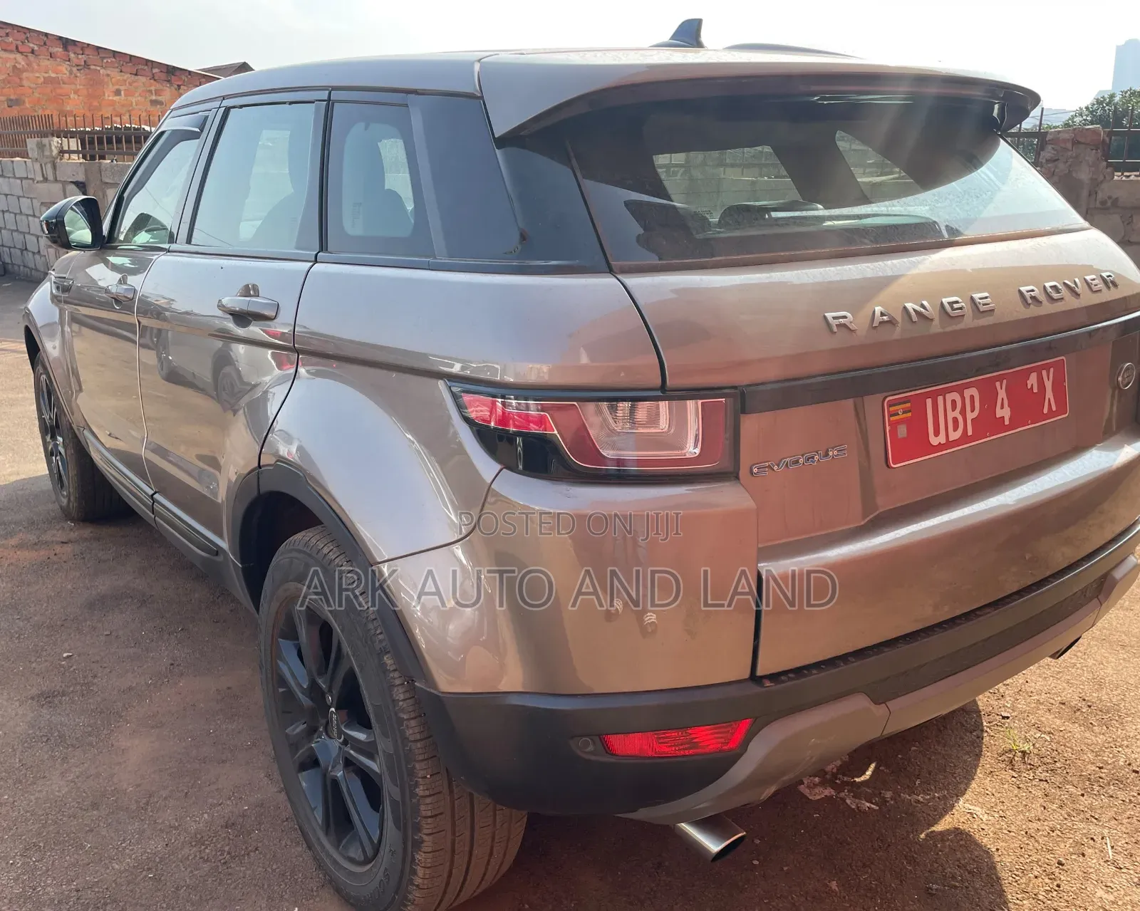 Land Rover Range Rover 2011 Brown