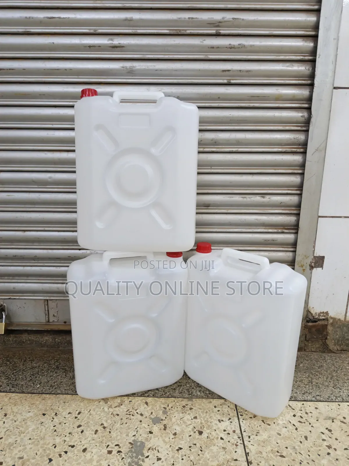White Plastic Jerrycans Plastic Jerrycans 20litres