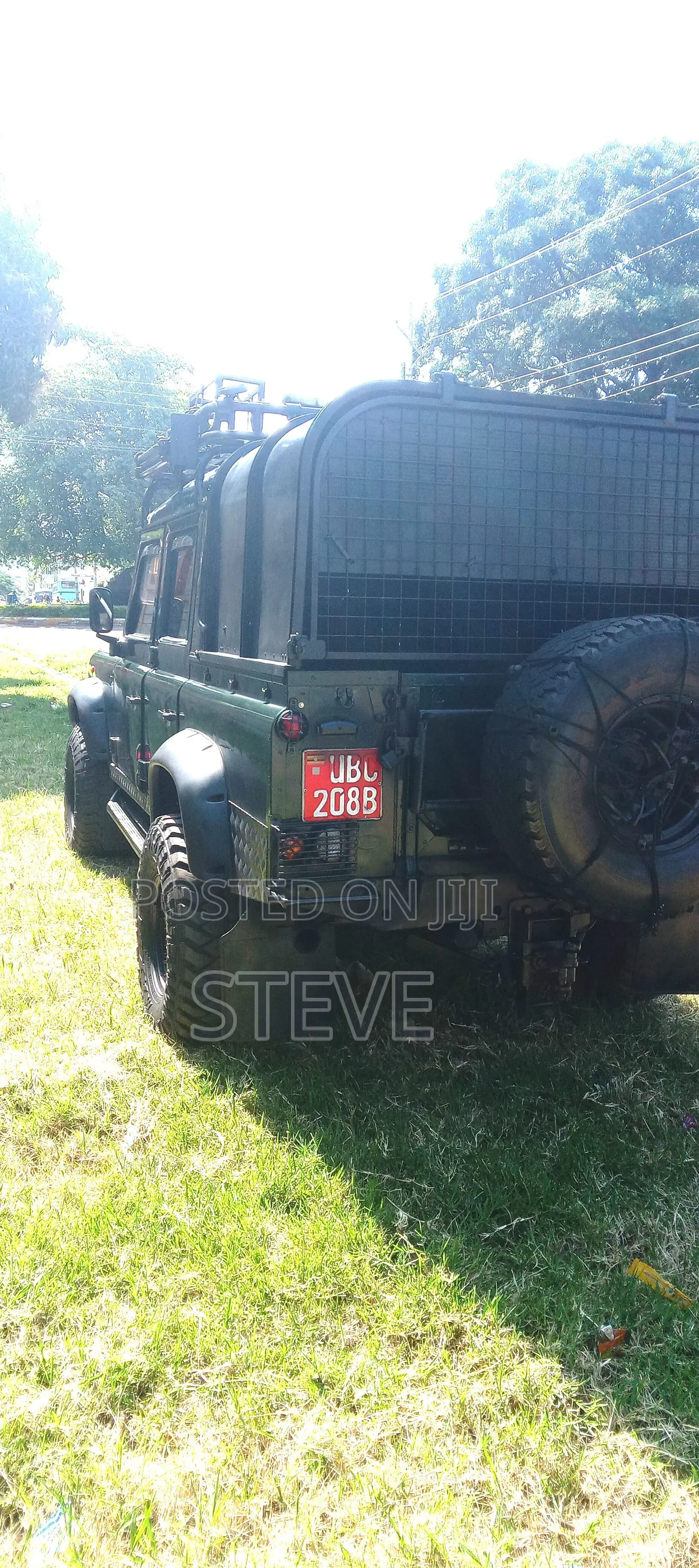 Land Rover Defender 2002 Green