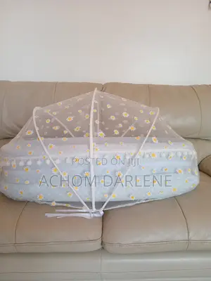 Blue Newborn Baby Bed With Attachable Net