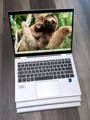 Laptop HP EliteBook 830 G9 8GB Intel Core i5 HDD+SSD 256GB