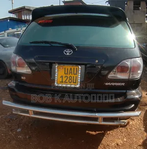 Toyota Harrier 2000 Black