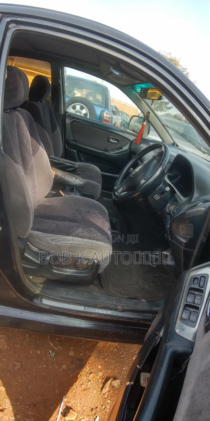 Toyota Harrier 2000 Black