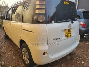 Toyota Sienta 1.5 AWD 2007 White