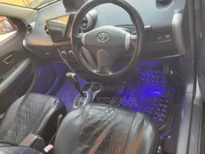 Toyota IST 2006 Silver
