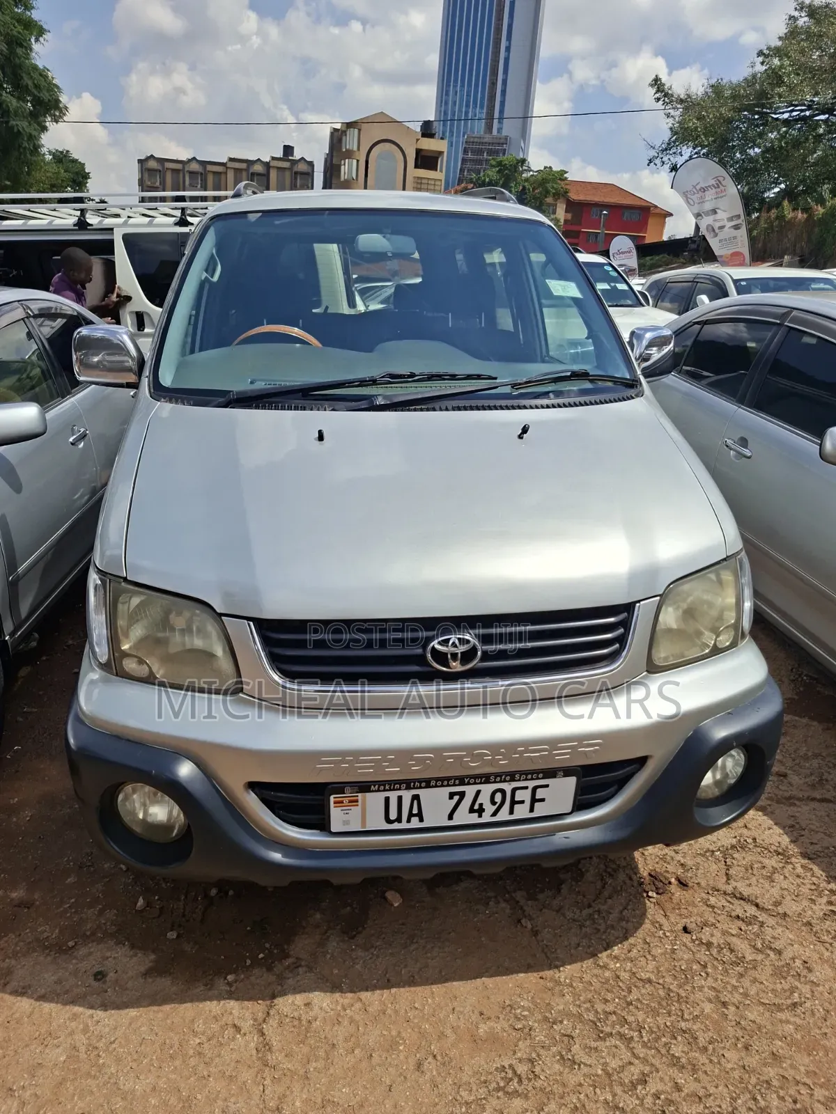 Toyota Noah 2001 Gray