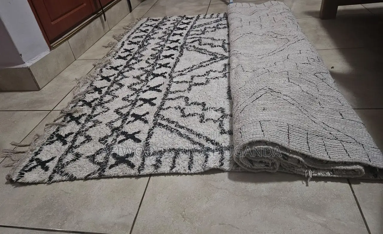 Center Carpet for Sale Black and White