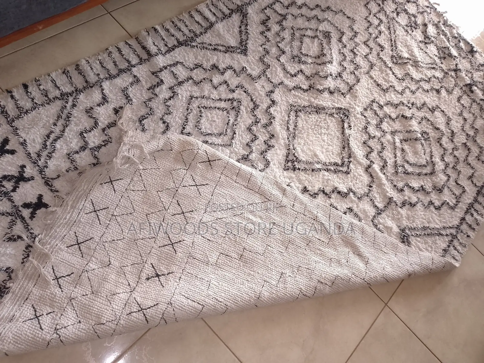 Center Carpet for Sale Black and White