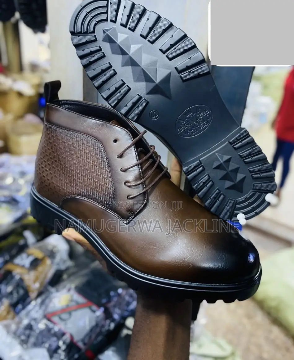 Men’s Brown Lace Up Chukka
