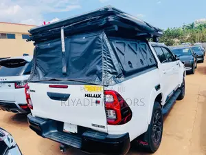 Toyota Hilux 2023 White