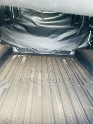 Toyota Hilux 2023 White