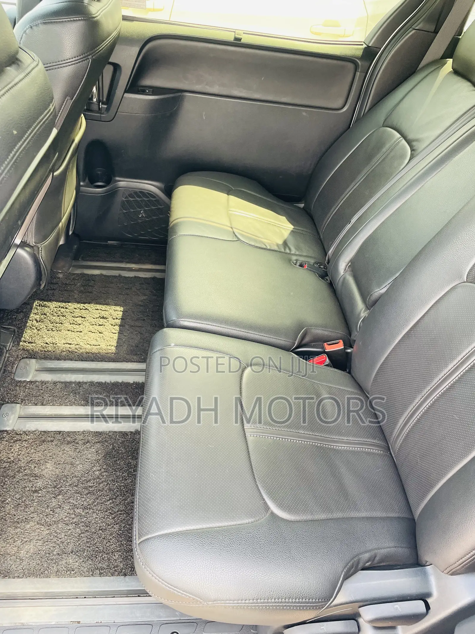 Toyota Noah 2.0 FWD (8 Seater) 2017 White