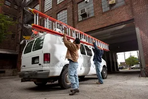 Fibre Glass Extension Ladder (40 Ft Long)