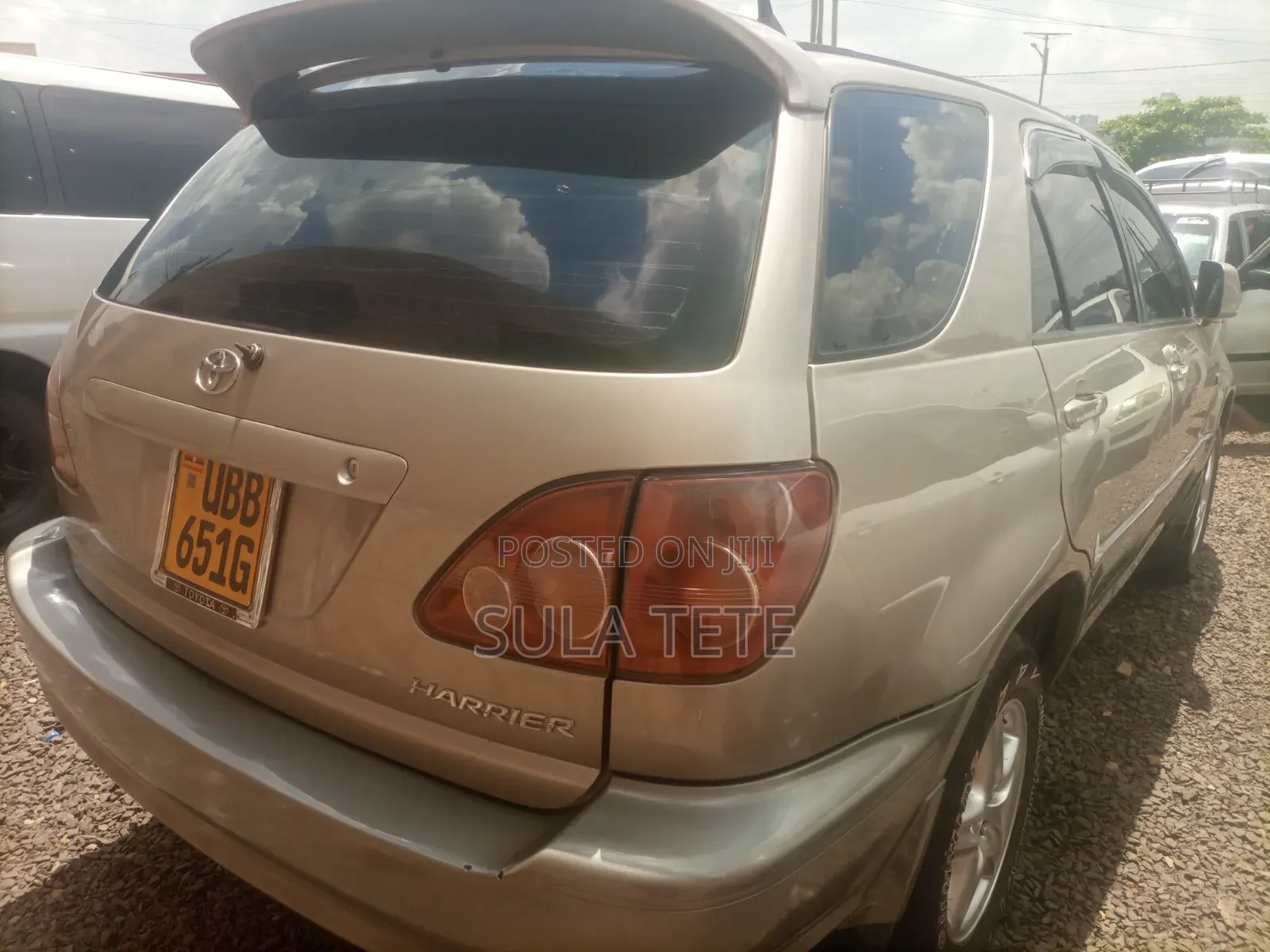 Toyota Harrier 1999 Beige