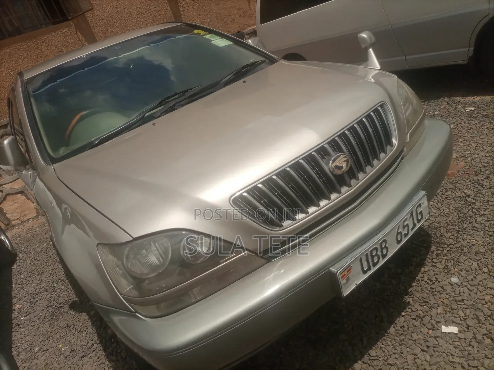 Toyota Harrier 1999 Beige