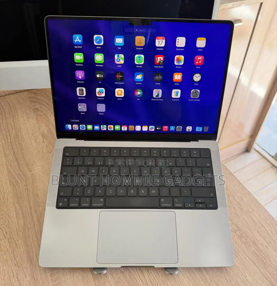 Laptop Apple MacBook Pro 2023 M3 16GB Apple M3 HDD+SSD 512GB