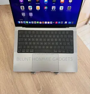 Laptop Apple MacBook Pro 2023 M3 16GB Apple M3 HDD+SSD 512GB