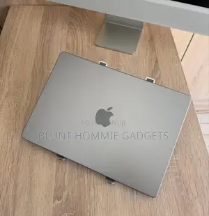 Laptop Apple MacBook Pro 2023 M3 16GB Apple M3 HDD+SSD 512GB
