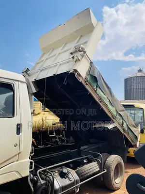 Hino Tipper H07D Engine Clean Piece Deposit 60m and Start Working