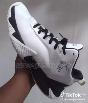 2nd Hand Basketball Shoes