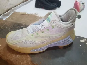 2nd Hand Basketball Shoes