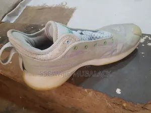 2nd Hand Basketball Shoes