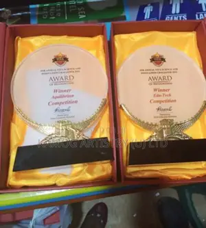Round Crystal Award With Gift Box