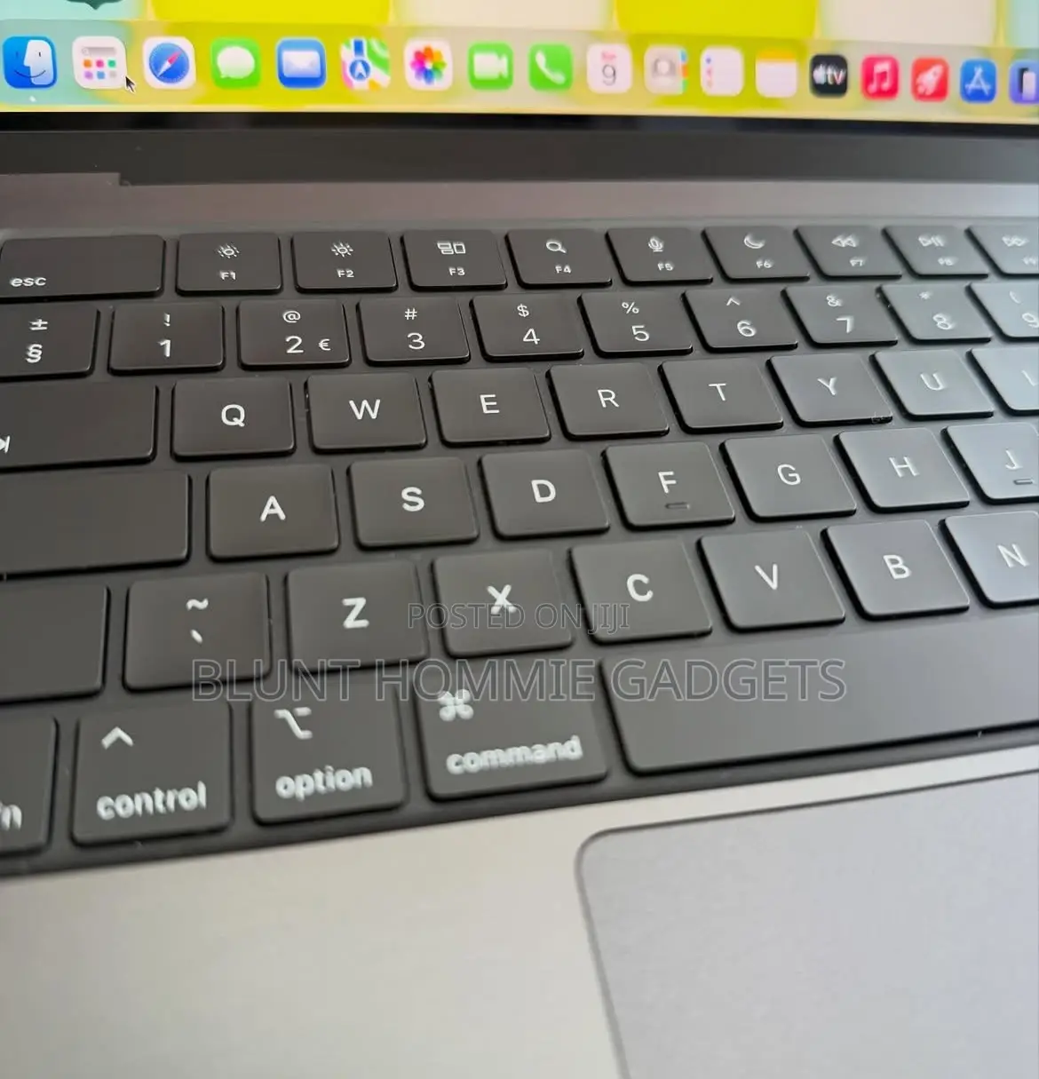 Laptop Apple MacBook Pro 2025 M5 16GB Apple M5 HDD+SSD 256GB
