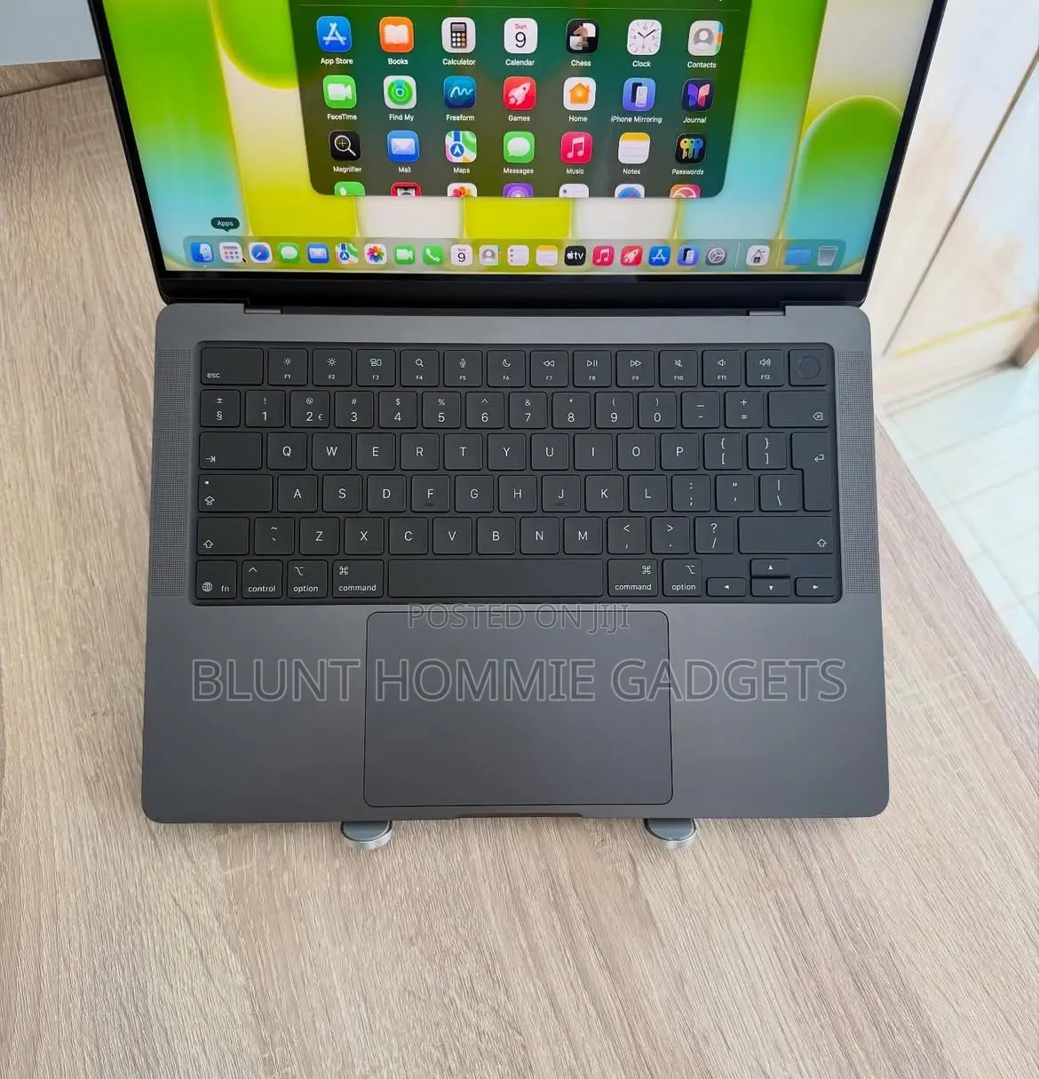 Laptop Apple MacBook Pro 2025 M5 16GB Apple M5 HDD+SSD 256GB