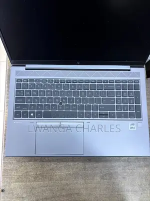 Laptop HP ZBook Firefly 15 G7 16GB Intel Core i7 SSD 256GB