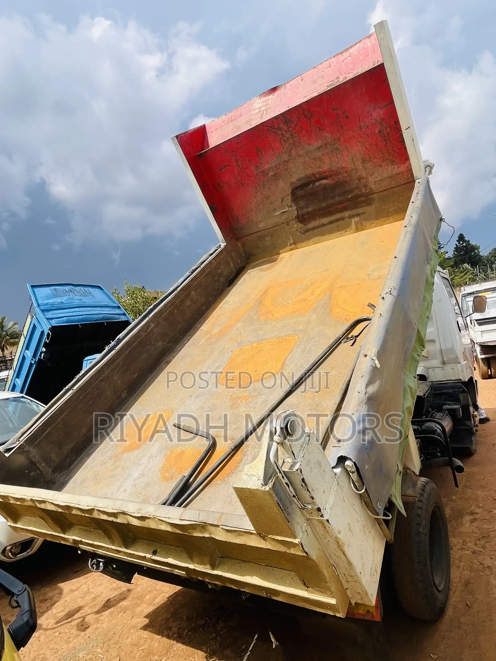 Hino Tipper H07D Engine Clean Piece Deposit 60m and Start Working