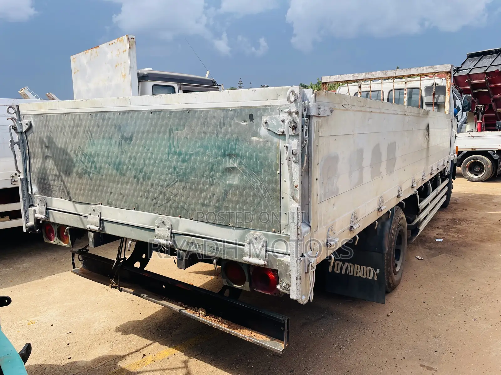 Isuzu Forward Truck