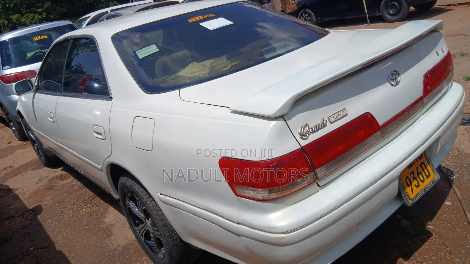 Toyota Mark II 2002 White