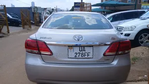 Toyota Premio 2017 Silver