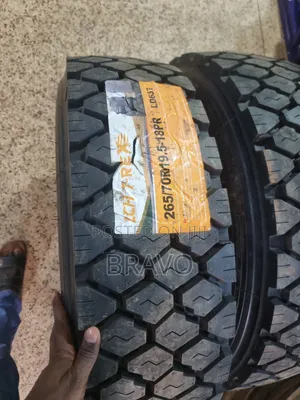 265/70r19.5 Mud Grip Tyres for Fuso, Tata