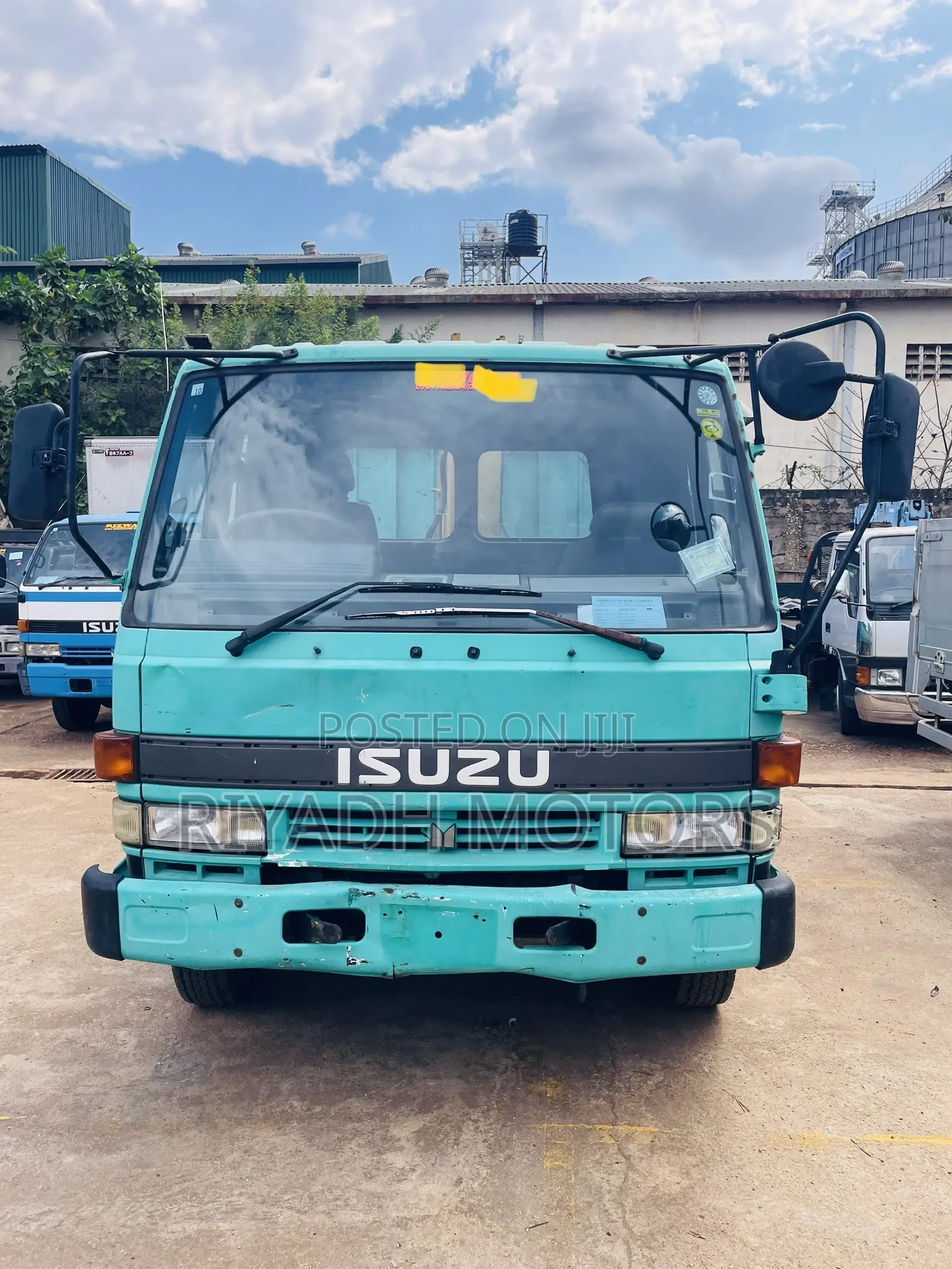 Isuzu Forward Single Light