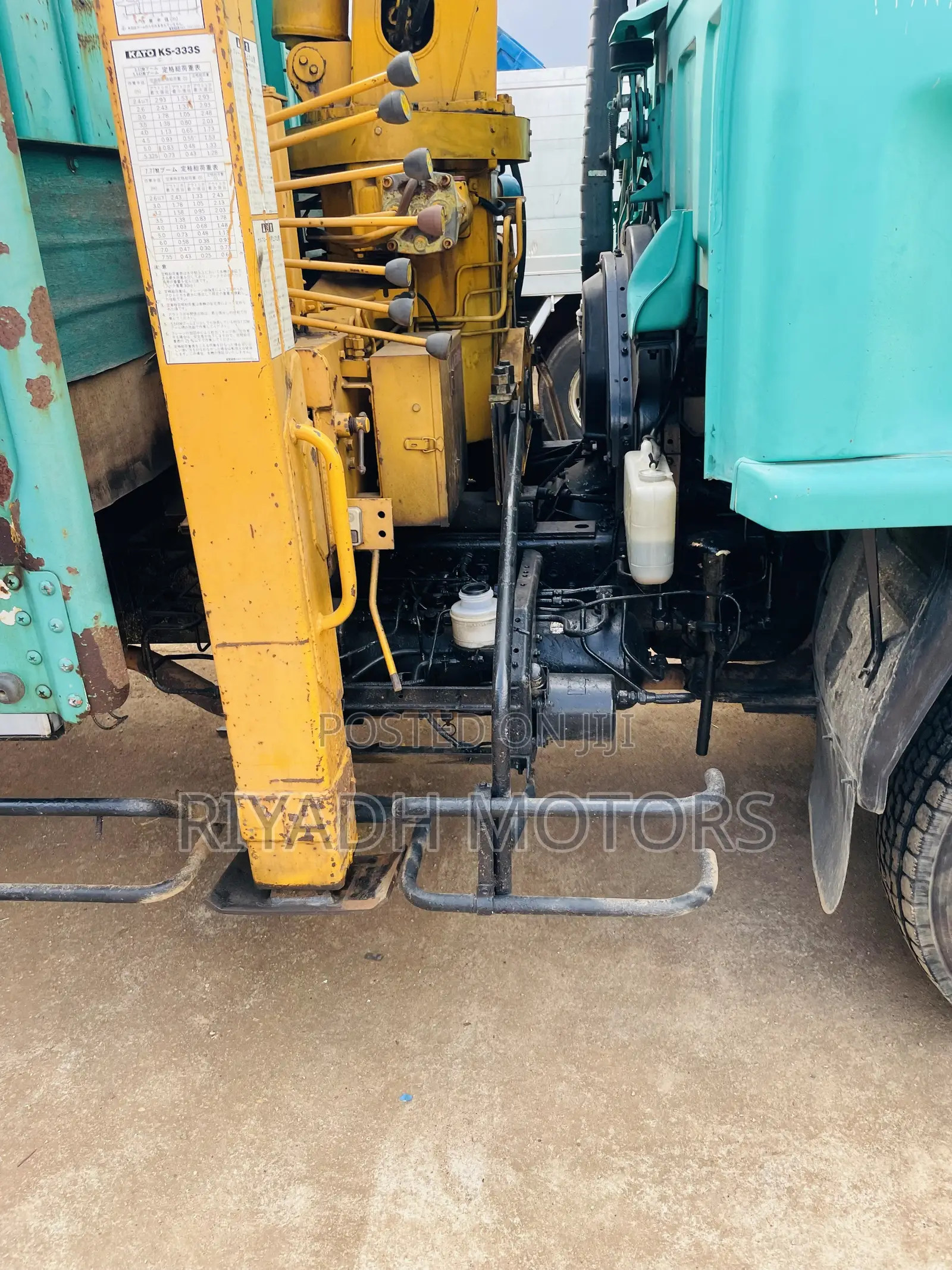 Isuzu Forward Single Light