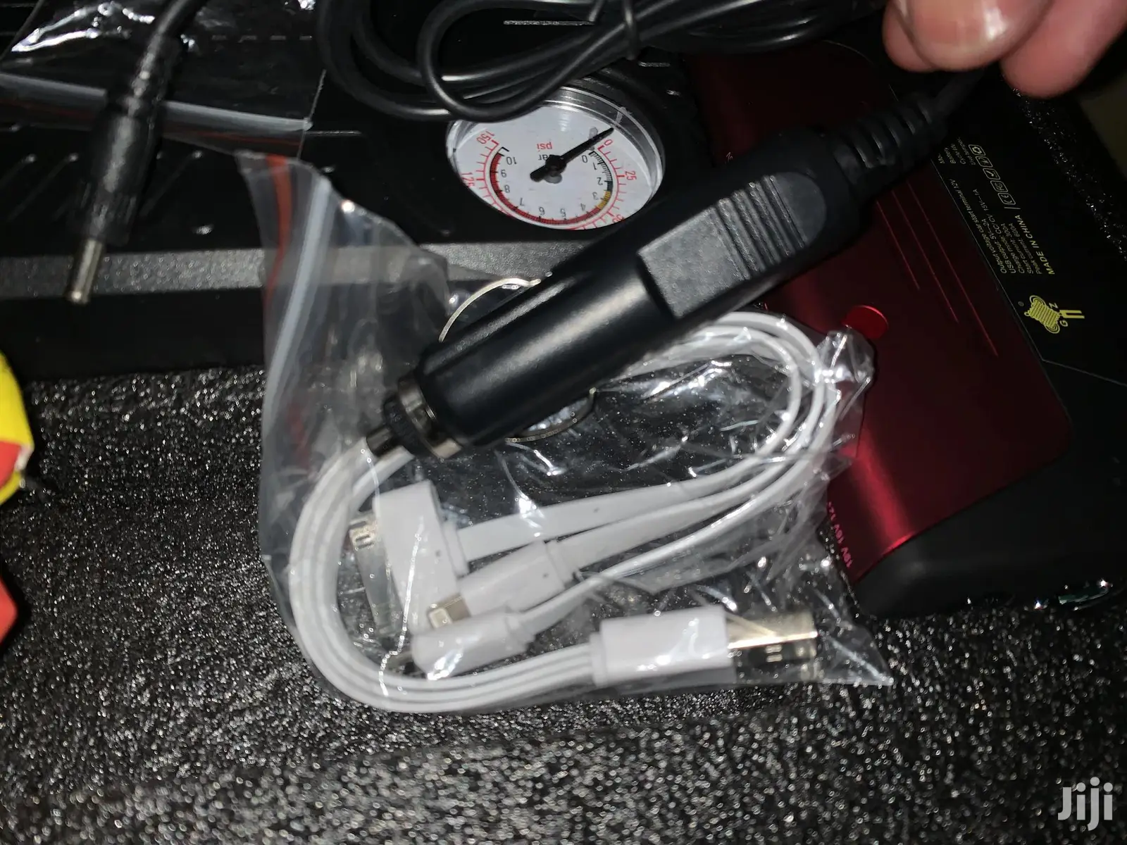 Automobile Emergency Car Jump Starter