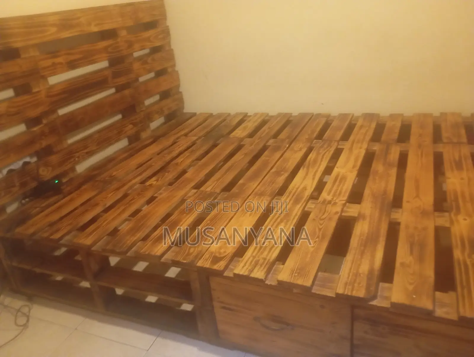 Pallet Bed