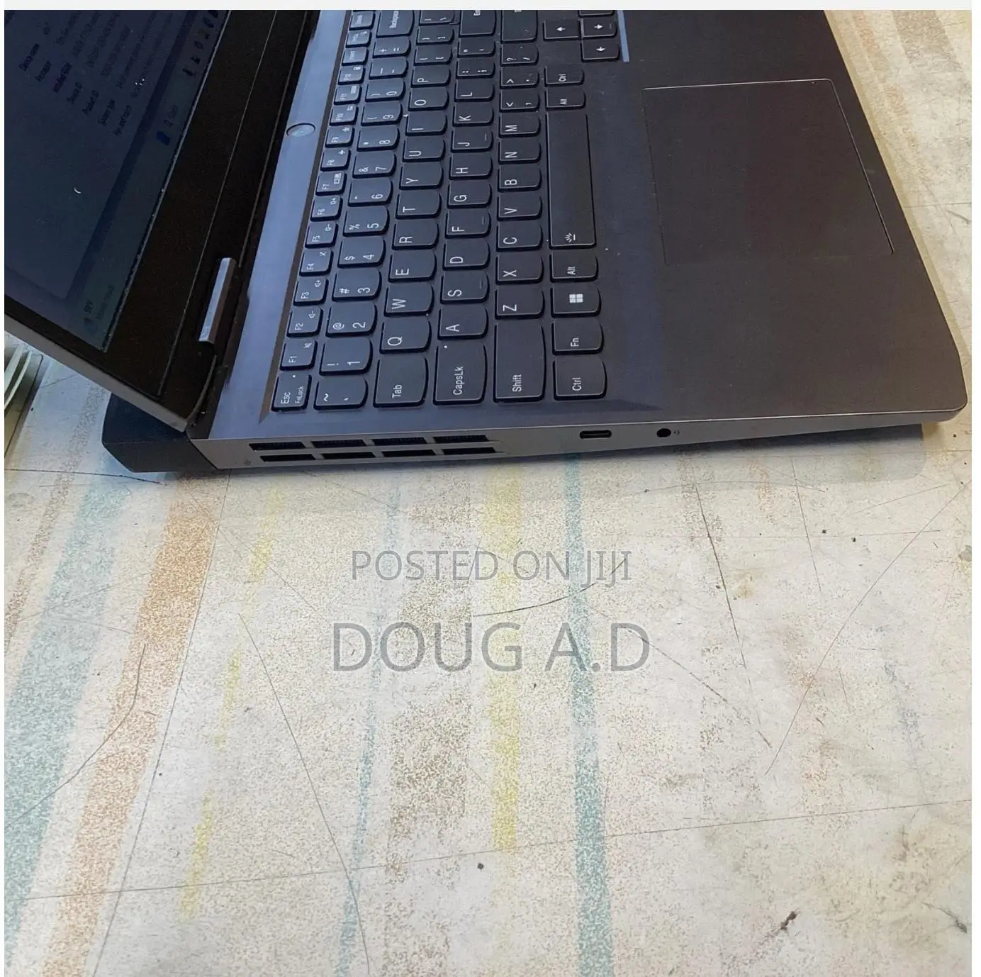 Laptop Lenovo LOQ 15IRH8 16GB Intel Core i5 SSD 1T