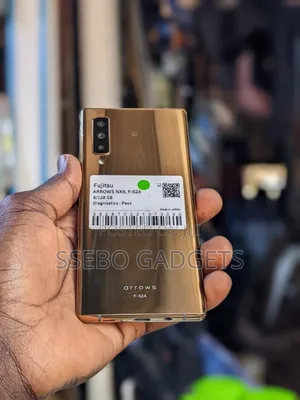 Fujitsu Arrows NX9 F-52A 128 GB Gold