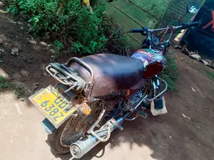 Bajaj Boxer 2010 Red