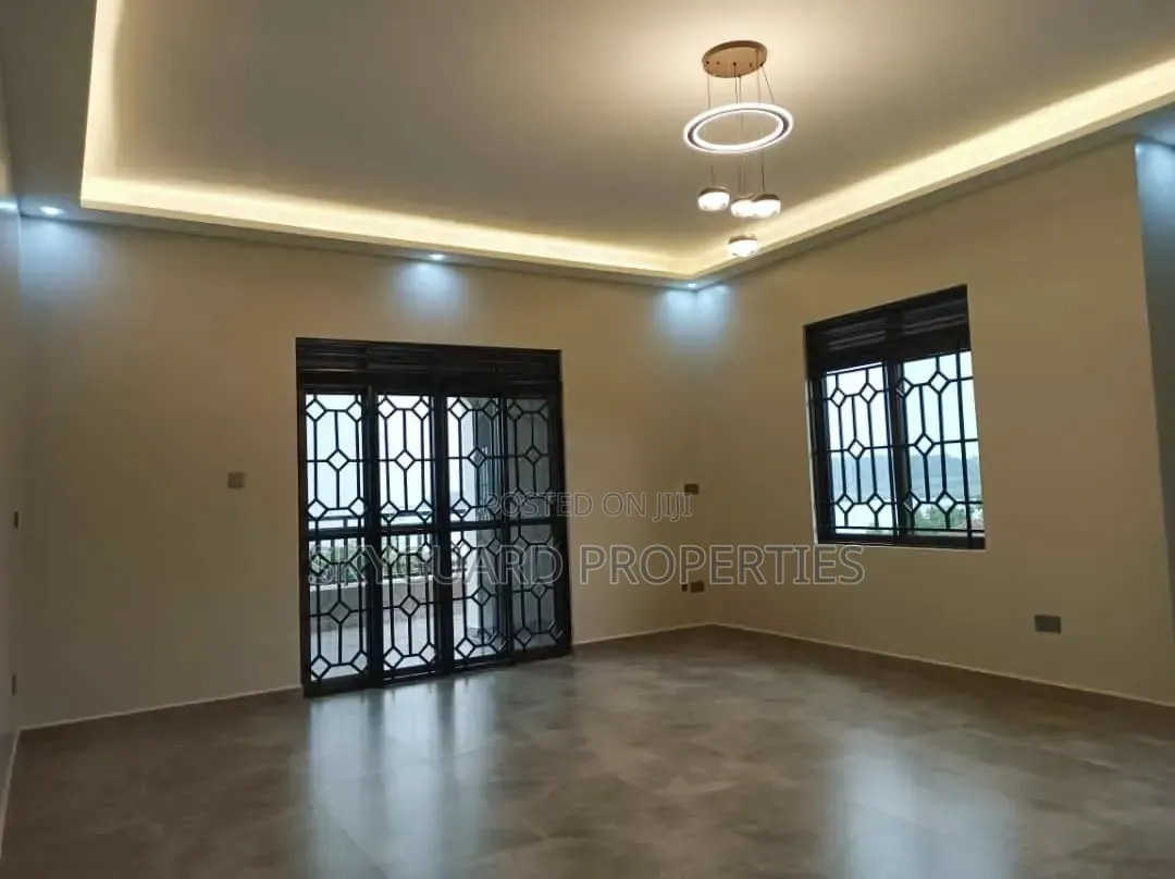 6bdrm Mansion in Lubowa, Central Division for rent