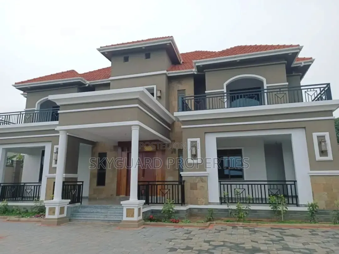 6bdrm Mansion in Lubowa, Central Division for rent