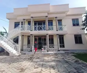 3bdrm Apartment in Muyenga Bukasa, Central Division for rent