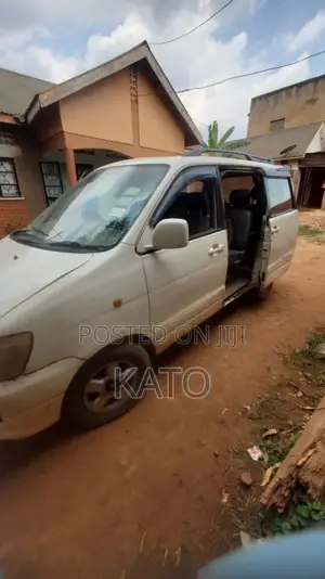 Toyota Noah 2001 White