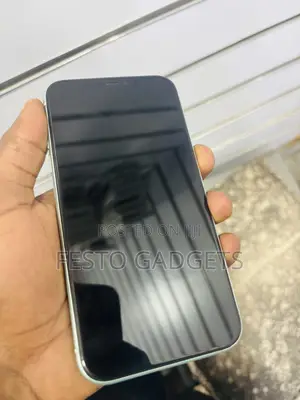 New Apple iPhone 11 128 GB Green