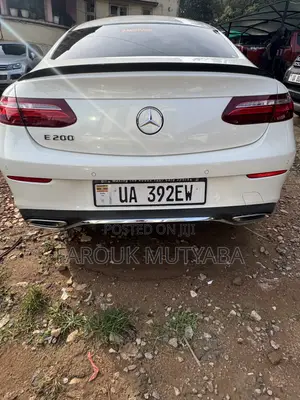 Mercedes-Benz E300 2019 White