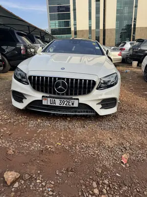 Mercedes-Benz E300 2019 White